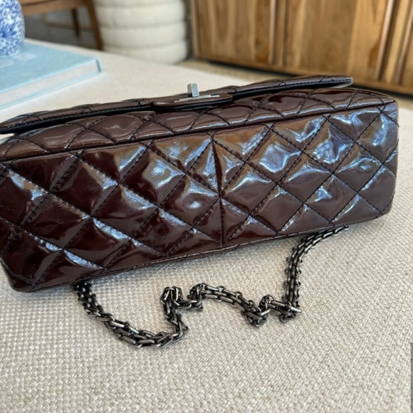 CHANEL Reissue Double Flap 226 Patent Brown Burgundy Handbag - Picture 16 of 16